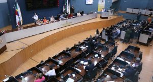 Vereadores de Manaus querem gastar R$ 20 mil em cafeteirasTempos de vacas gordas