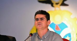 David Almeida suspende campanha após testar positivo para CovidEfeito Covid
