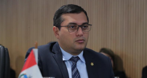 Wilson Lima reclama das festas em Manaus: “A pandemia não acabou”Governador chateado