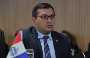 Wilson Lima reclama das festas em Manaus: “A pandemia não acabou”Governador chateado