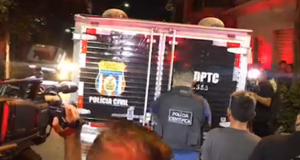 Jovem encontra irmã morta com 35 facadas dentro de quitinete em ManausCrueldade