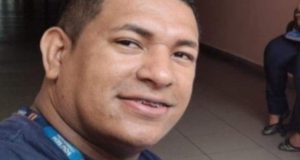 “Cadê o corpo do enfermeiro Gilberto?”, campanha é lançada após corpo desaparecer do DelphinaO enfermeiro 'Gil' faleceu no último domingo (27), vítima da Covid-19 após passar quatro dias internado