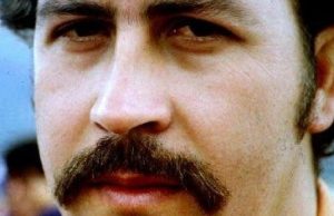 Sobrinho de Escobar encontra R$ 100 milhões escondidos na parede da casa do tioOuro de tolo