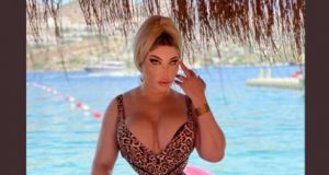 Jessica Alves chama atenção com cintura finíssima e fãs apontam photoshopA ex-Ken Humano compartilhou clique que impressionou seguidores nas redes sociais