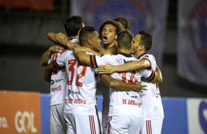 Mesmo com apenas 12 jogadores aptos, Fla é obrigado pela CBF a enfrentar o PalmeirasPolêmica na CBF