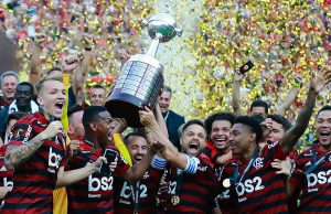 SBT dribla a Globo e negocia transmissão da Libertadores 2020Gol de placa