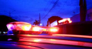 Garoto mata o pai para salvar mãe de espancamento