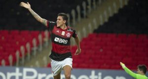 Flamengo vence Goiás de virada e assume vice-liderança do BrasileiroPedro fez dois gols