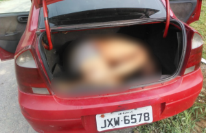 URGENTE: Detento é encontrado morto dentro de um Corsa em ManausMistério
