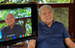 Aos 80 anos, Amazonino troca mensagens com jovens nas redes sociaisModerno