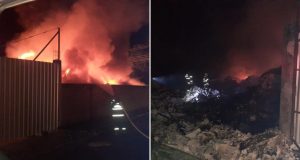 Incêndio destrói galpão de alegorias do Caprichoso em ParintinsOs bombeiros encontraram uma grande quantidade de resíduos de módulos alegóricos pegando fogo