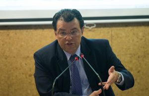 Em tratamento contra a Covid, Eduardo Braga é internado no Sírio LibanêsPrecaução