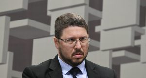 Carlos Almeida afirma que “bolsa da propina” era apenas uma lancheira