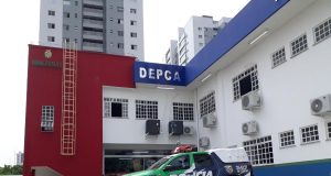 Pedófilo é preso se masturbando para crianças no ZumbiMaldito