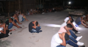 600 convidados se escondem em galpão para enganar policia durante festa em Manaus