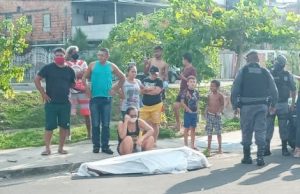 Motociclista é arremessado 20 metros e morre na hora após colisão no Alvorada