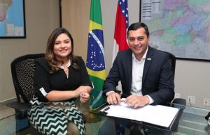 Governo cria e deputados aprovam esmola de R$ 200 para os miseráveis do AmazonasUma esmola