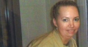 Condenada por matar grávida e roubar bebê será primeira mulher a ser executada nos EUA Lisa Montgomery será executada em 8 de dezembro