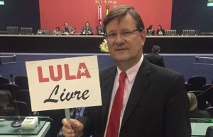 Zé Ricardo pede que eleitor não o confunda com petistas corruptos: “situação injusta”Desabafo do homem da kombi