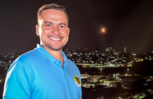 Alberto Neto promete deixar orla do Amarelinho tinindo de novaCampanha nas ruas