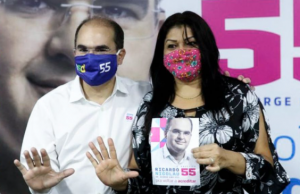 Ricardo Nicolau promete busão de graça para todos os estudantesCampanha nas ruas