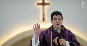 REVIRAVOLTA: Padre Robson é inocentando das acusações de lavagem de dinheiroInocente