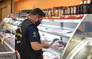Procon retira mais de 90Kg de alimentos vencidos do DB da Cidade NovaSacanagem