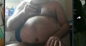 Professor manda nude por engano para grupo de alunos do 7º anoQue vexme!