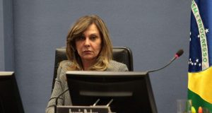 Sub procuradora chama Governo do Amazonas de “organização criminosa”Prisões temporárias, buscas e apreensões são cumpridas contra agentes investigados por desvio de verba destinada à compra de respiradores