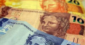 Inflação oficial sobe para 0,64% em setembroÍndice em agosto foi de 0,24%, diz IBGE