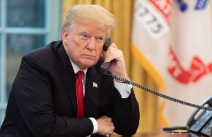 Seriamente ameaçado de perder eleição, Trump diz está imune à CovidCurado