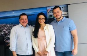 Adail renuncia em Coari, deixa a tia no lugar e volta em janeiroPoderoso