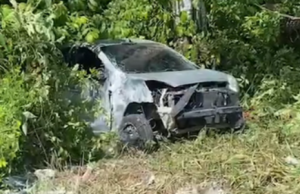 Veterinária perde controle do carro e cai em ribanceira na avenida das TorresAcidente no feriado