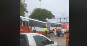 VÍDEO: Ônibus da Eucatur racha ao meio em plena Noel NutelsCoisas de Manaus