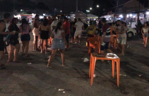 Em plena pandemia. polícia fecha “Bloco Me Faz Feliz” no TarumãAbsurdo