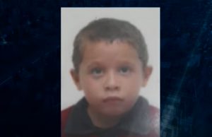 Corpo de menino de 8 anos é encontrado enterrado no quintalMistério e falta de amor