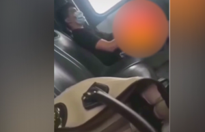 VÍDEO EM MANAUS: Maníaco sexual é filmado com o pênis para fora no busãoQue absurdo