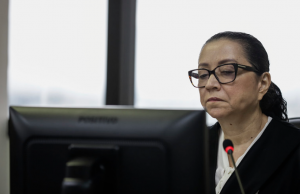 Juíza nega liminar e proíbe abertura de praias, balneários, flutuantes e bares do AmazonasPandemia x festa