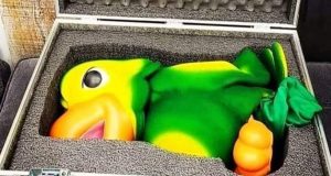 Boneco do Louro José é “sepultado” dentro de caixa na TV GloboRespeito