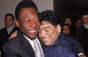 Pelé afirma que um dia vai bater bola com Maradona no Céu