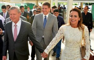 Arhur diz que ele e a esposa fizeram de Manaus a “capital verde”Prefeito orgulhoso