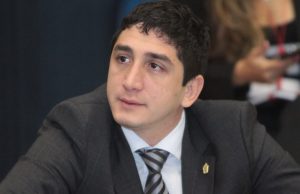 Ex-campeões de votos são derrotados nas urnas de ManausFique de olho