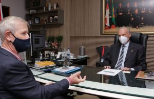 TCE-AM assina carta de compromisso para fortalecer Corregedorias e OuvidoriasGestão pública levada a sério