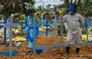 Manaus tem mais de 77 mil infectados e 3.247 mortos por CovidNão acaba e nem fica pouco