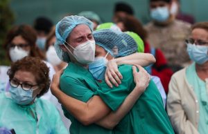 TRAGÉDIA: Brasil volta a registrar mais de 1 mil mortos por Covid em 24 horasPandemia e luto