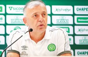 Presidente da Chapecoense morre vítima de Covid aos 57 anosLuto no futebol