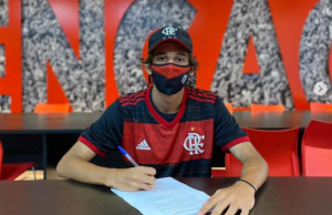 Com multa de R$ 313 milhões, jovem amazonense assina contrato com o FlamengoOrgulho da nossa terra