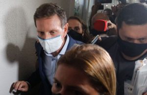 Crivella é solto e povo reclama: “Cadeia foi feita só para pobre”Livre