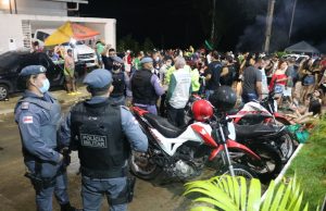 Polícia fecha festa em Manaus com 1,5 mil pessoasIrresponsabilidade