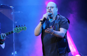 Morre Paulinho, vocalista do Roupa Nova, vítima da Covid-19Luto na música